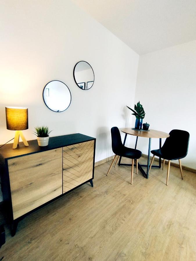 No 15 Apartment *
